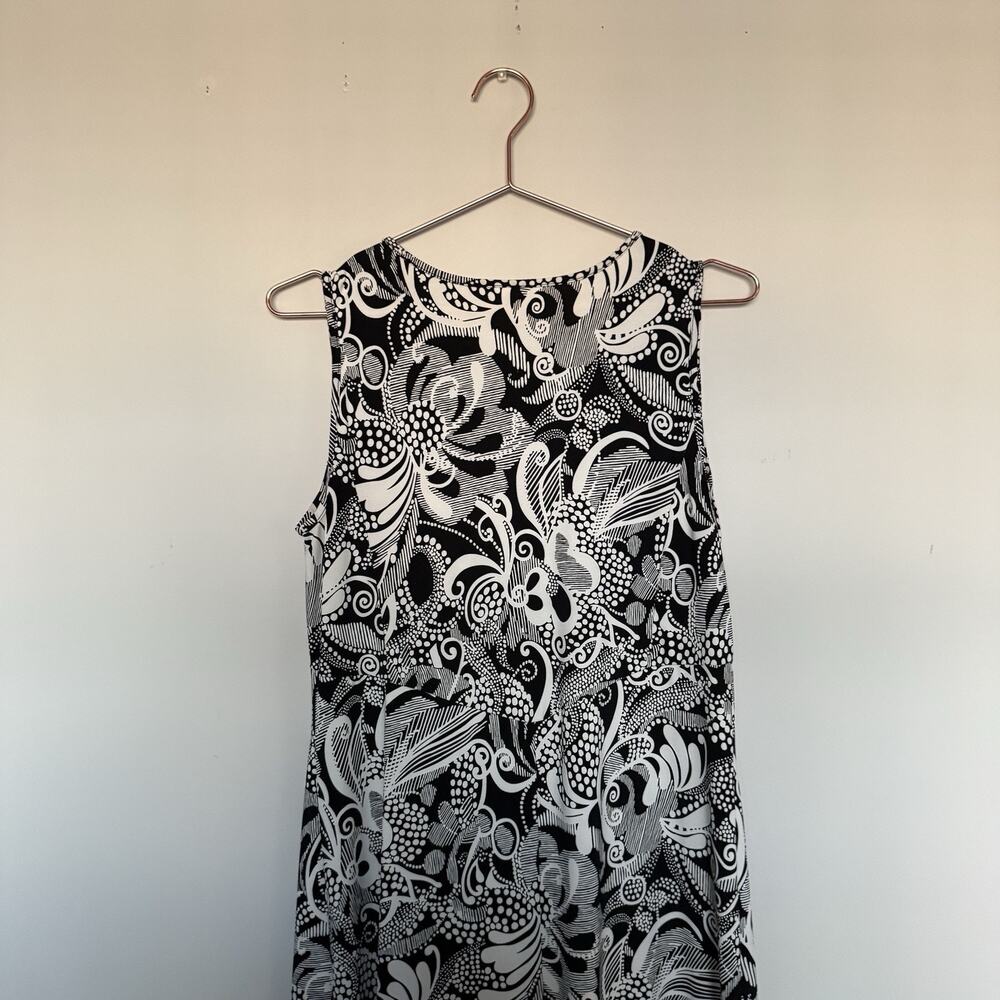 Old Navy Black and White Midi Dress - Picture 5 of 6